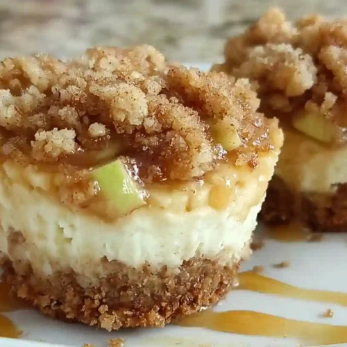 Apple Crisp Mini Cheesecakes