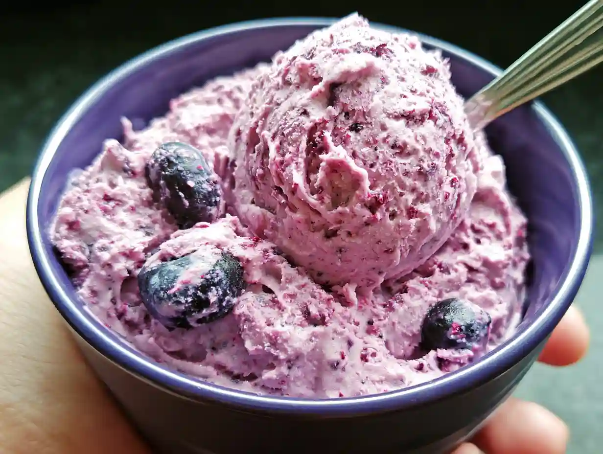 Keto Blueberry Cheesecake Ice Cream